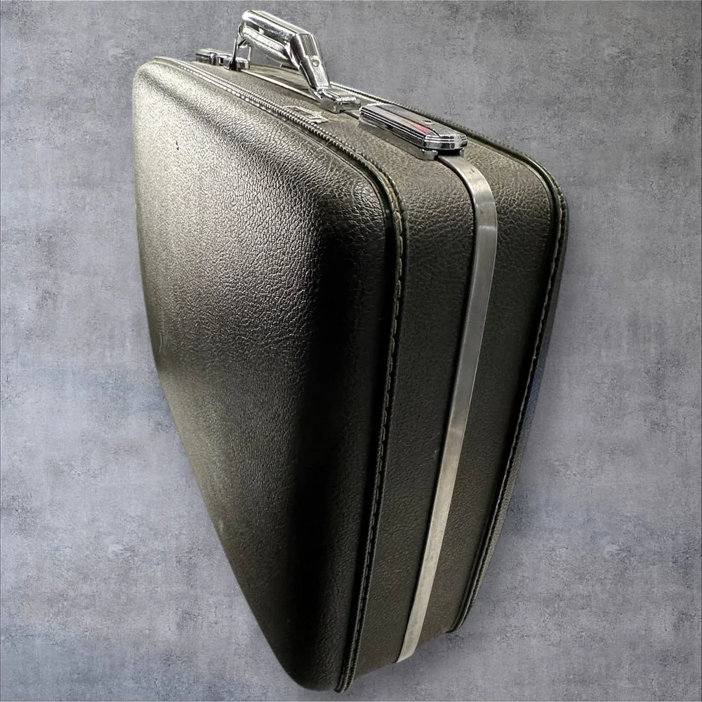 Vintage American Tourister Dark Green Tiara‎ Hard Case Luggage 21 X 15 X 7